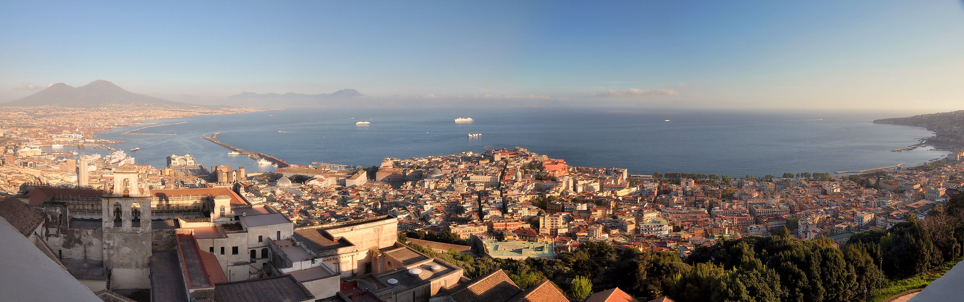  |Blick vom Castel Sant’Elmo nach Westen über den Golf von Neapel
